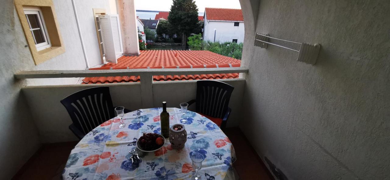 Apartmani Marija โคลัน ภายนอก รูปภาพ