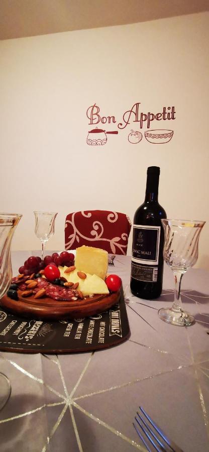 Apartmani Marija โคลัน ภายนอก รูปภาพ
